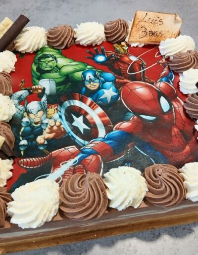 Les Gourmandises de Kevin Hirson Marle Guise gateau anniversaire enfant super heros avengers