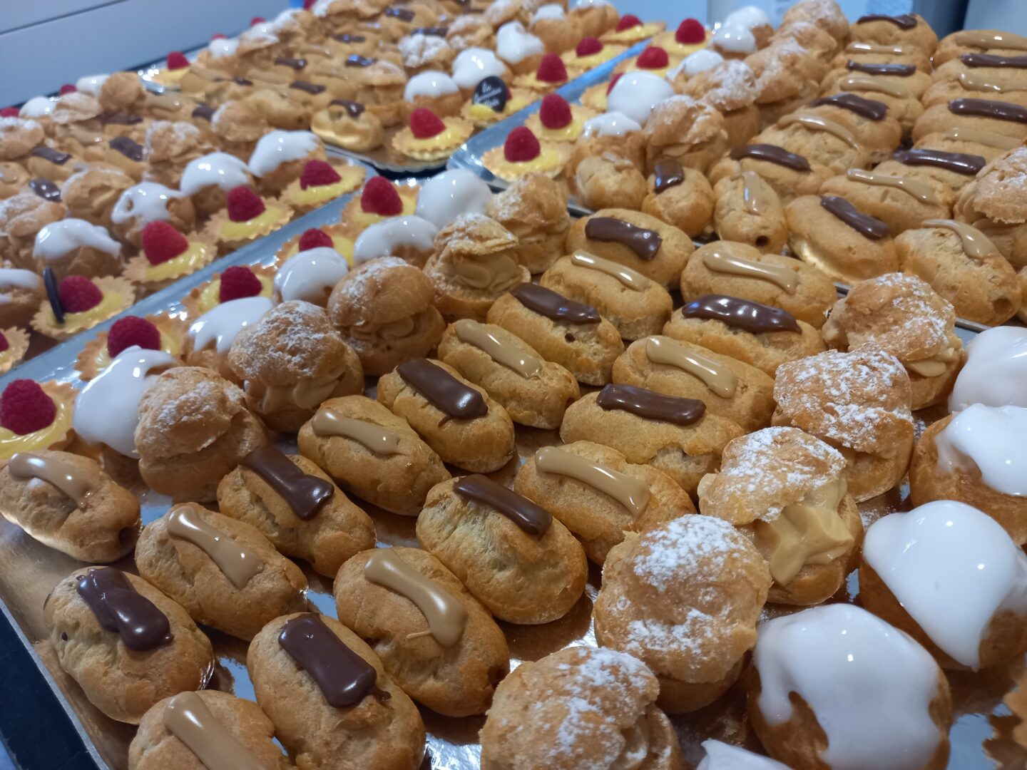 petitsfours mignardises sucrees choux les gourmandises de kevin 1