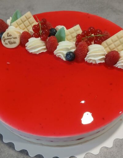 gateau anniversaire bapteme les gourmandises de kevin bavarois fruits framboise chocolat blanc choco